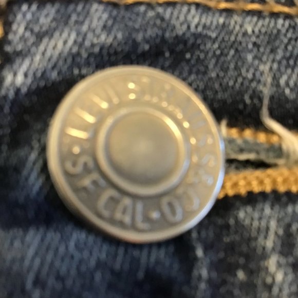 LEVI'S Slimming Skinny Cut off Denim Shorts - Picture 3 of 7